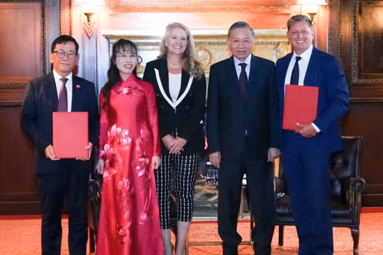 Vietjet ký kết với Starlink đưa internet tốc độ cao lên các chuyến bay toàn cầu của Hãng