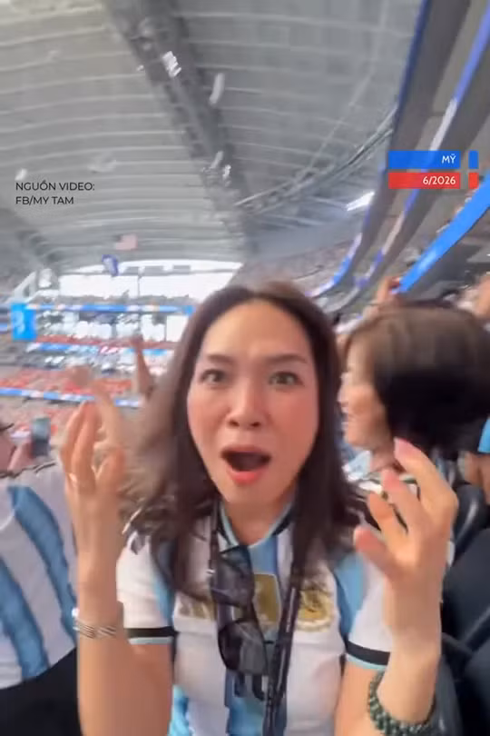Mỹ Tâm sửng sốt khi tận thấy Messi lập kỷ lục World Cup
