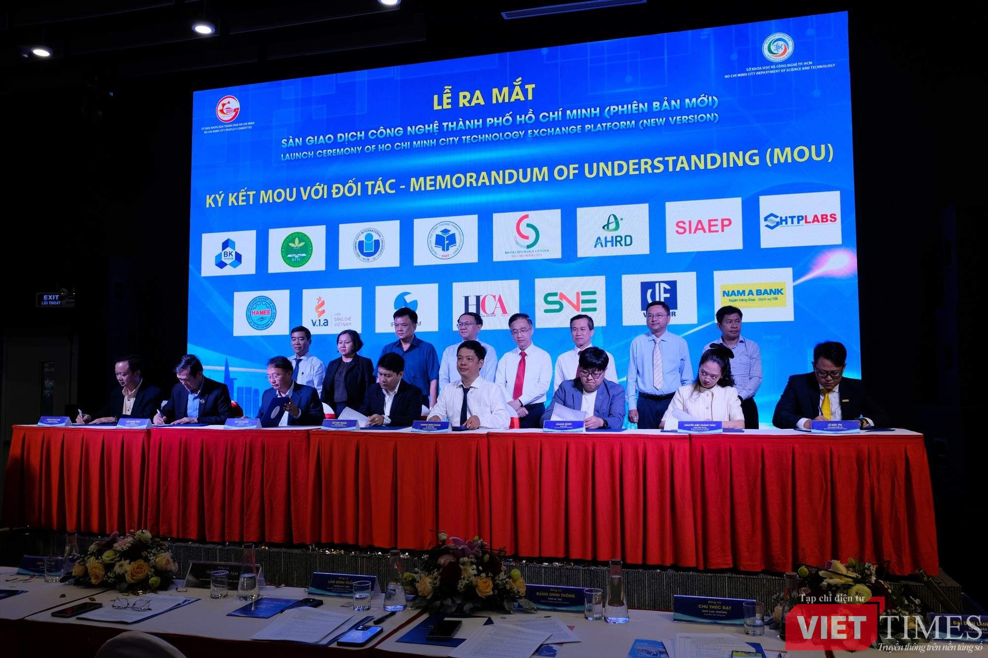 vt-san-giao-dich-cong-nghe-tp-hcm-13.jpg