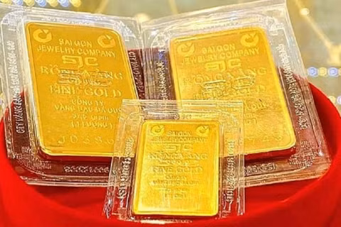 Giá vàng hôm nay tiếp tục điều chỉnh.