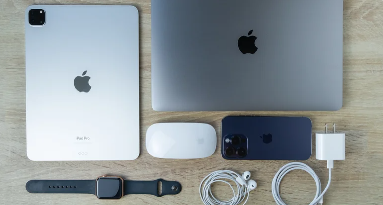 Apple có thể đang tạo ra chiếc thiết bị đeo thông minh tích hợp trí tuệ nhân tạo đầu tiên thực sự đáng dùng. Ảnh: BGR.