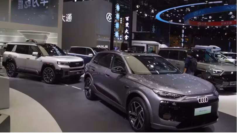 Ngày càng nhiều nhà sản xuất ô tô sử dụng hệ thống hỗ trợ lái xe của Huawei. Ảnh: Nikkei Asia.