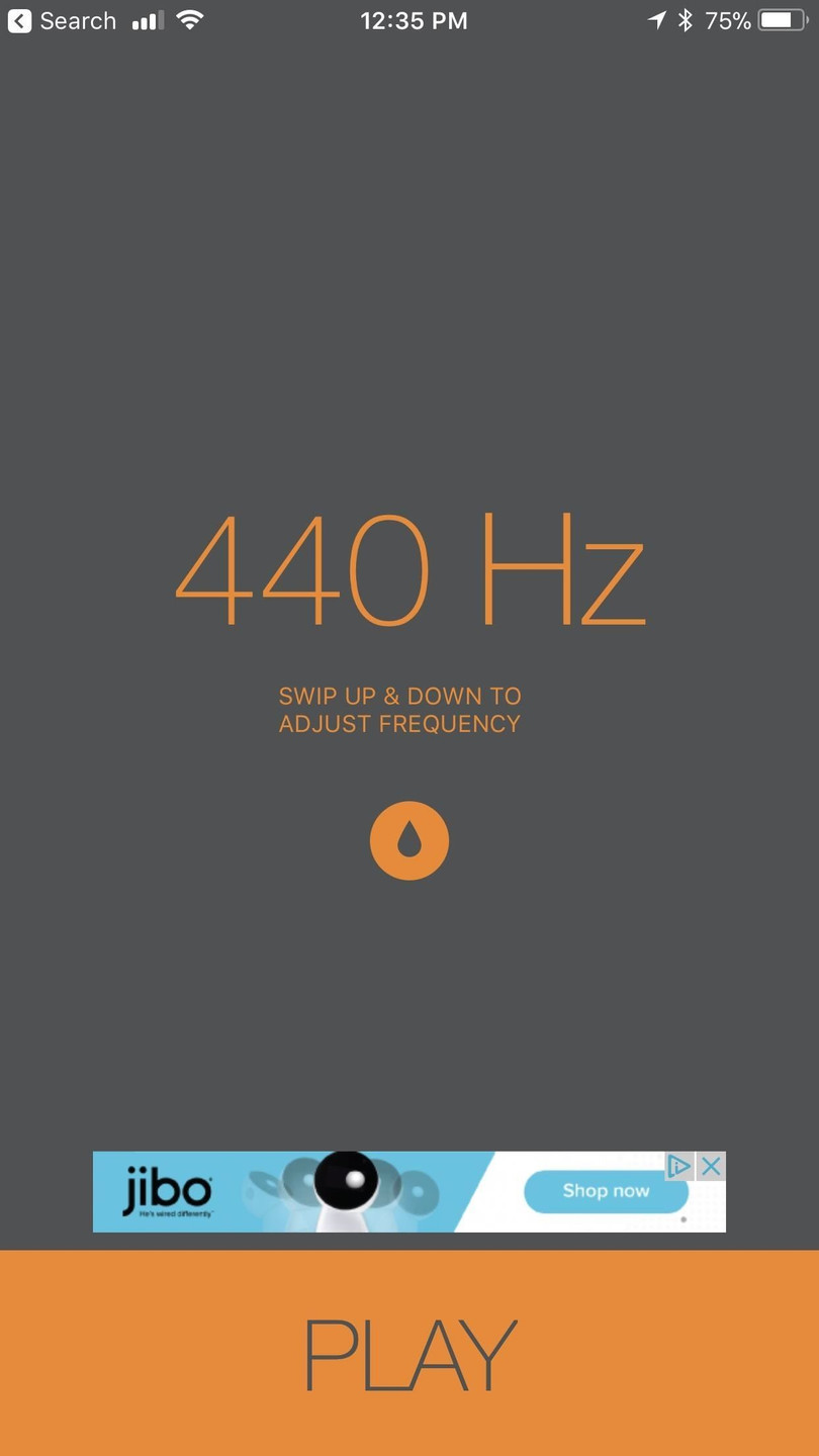 Hãy chạm và giữ vào biểu tượng giọt nước ở giữa màn hình. Dù Sonic đang hiển thị 440 Hz, 1080 Hz hay bất cứ tần số nào - một âm thanh đúng chuẩn đẩy nước sẽ phát ra từ iPhone khi bạn chạm và giữ giọt nước.