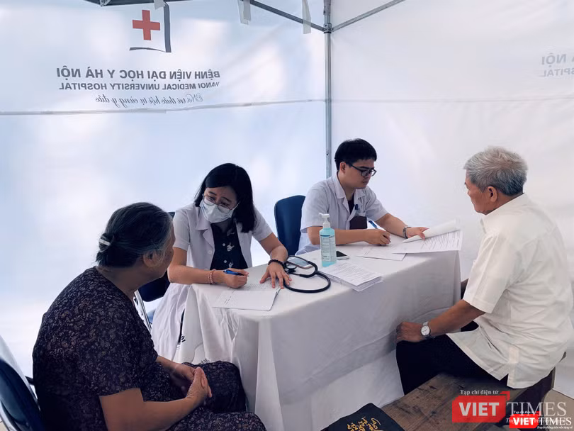 Khám bệnh và tư vấn miễn phí