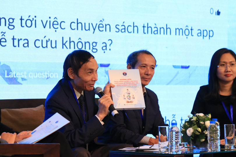 GS.TS. Mai Trọng Khoa giới thiệu tài liệu Hướng dẫn thực hành