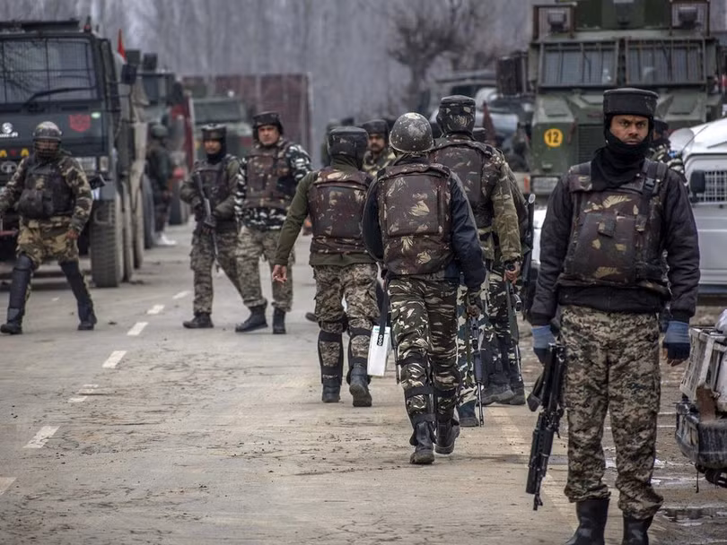 Quân đội hai bên Ấn Độ và Pakistan đã được đặt trong tình trạng báo động chiến tranh Quân đội hai bên Ấn Độ và Pakistan đã được đặt trong tình trạng báo động chiến tranh