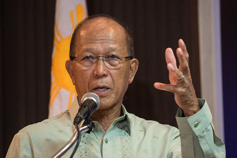 Bộ trưởng Quốc phòng Philippines Delfin Lorenzana: “Chúng tôi sẽ kiên quyết phản đối. Chúng tôi không cho phép Trung Quốc đem vũ khí hạt nhân hoặc các nhà máy điện hạt nhân vào khu vực biển đang có tranh chấp này”