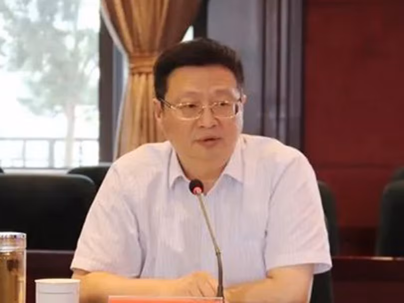 Để xảy ra dịch bệnh Viêm phổi do nCoV, Bí thư và Chủ nhiệm Ủy ban Y tế và Sức khỏe tỉnh Hồ Bắc bị cách chức ảnh 2