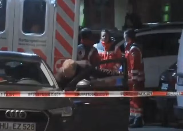 Nhân viên y tế tìm cứu các nạn nhân (Ảnh: 6do.net)