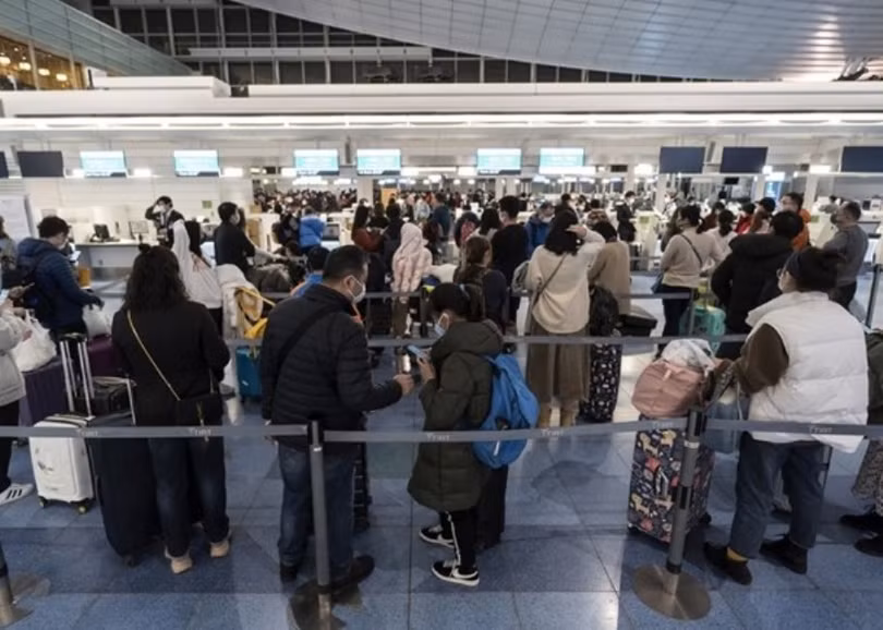 Mỹ cấm nhập cảnh những người nước ngoài đã đến Trung Quốc trong vòng 14 ngày qua khiến Trung Quốc phản ứng gay gắt (Ảnh: Đông Phương).