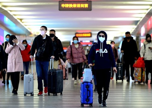 Cư dân Vũ Hán đã bắt đầu quay lại sau khi các quận lần lượt dỡ bỏ lệnh "phong thành" (Ảnh: Đông Phương)