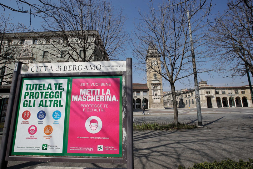 Mọt bảng thông báo ở Bergamo (Ảnh: AP) Mọt bảng thông báo ở Bergamo (Ảnh: AP)