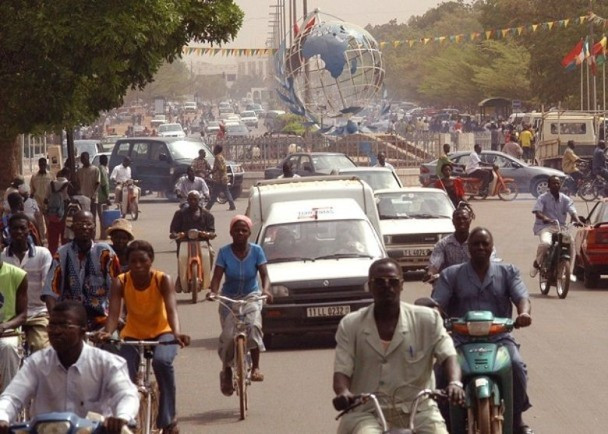 Châu Phi đông đúc và kém phát triển đã có 40/54 quốc gia bị dịch bệnh COVID-19 tấn công (Ảnh: Guancha)