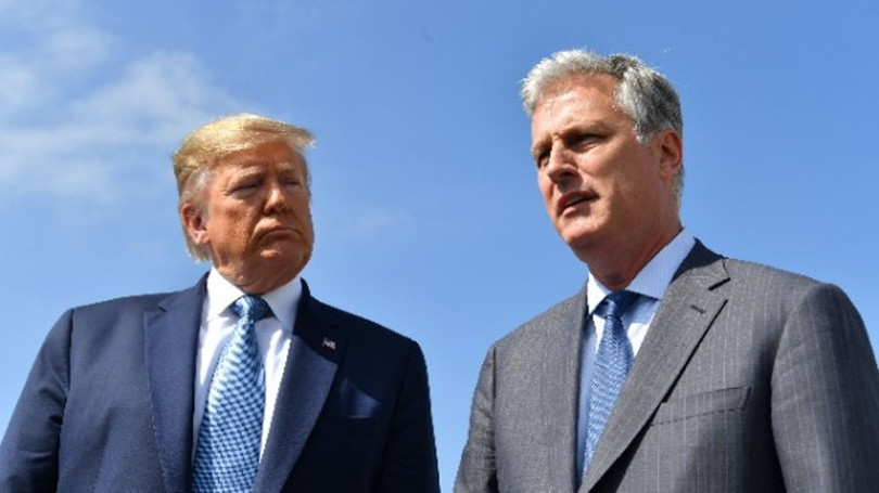 Cả Tổng thống Donald Trump (trái) và Cố vấn An ninh Quốc gia Nhà Trắng O'Brien đều cho rằng dichh bệnh COVID-19 bắt nguồn từ Vũ Hán, Trung Quốc (Ảnh: AP).