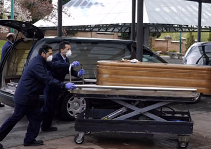 Số người chết ở Tây Ban Nha đã nhiều thứ 2 thế giới (Ảnh: AP).