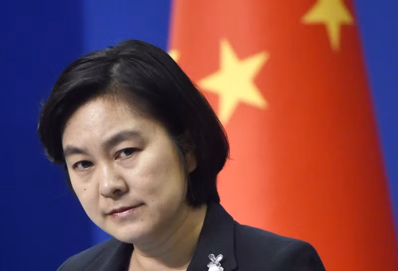 Bà Hoa Xuân Oánh đã nổi nóng khi bị phóng viên nước ngoài hỏi xoáy tai cuộc họp báo chiều 30/3 (Ảnh: Đa Chiều).