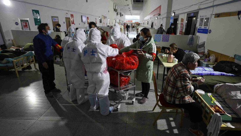 Hiện vẫn còn hàng chục ngàn người dân Vũ Hán đang phải điều trị bệnh COVID-19 (Ảnh: Tân Hoa xã) Hiện vẫn còn hàng chục ngàn người dân Vũ Hán đang phải điều trị bệnh COVID-19 (Ảnh: Tân Hoa xã)