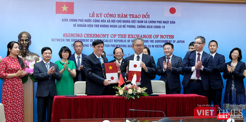 Lễ ký Công hàm trao đổi giữa Chính phủ Việt Nam và Chính phủ Nhật Bản về khoản viện trợ không hoàn lại giúp Việt Nam phòng, chống dịch Covid-19 (Ảnh: Trần Minh)
