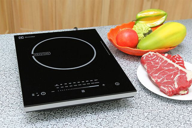 Nấu lẩu nên chọn nồi điện hay bếp từ để hiệu quả, lại tiết kiệm điện? - 3