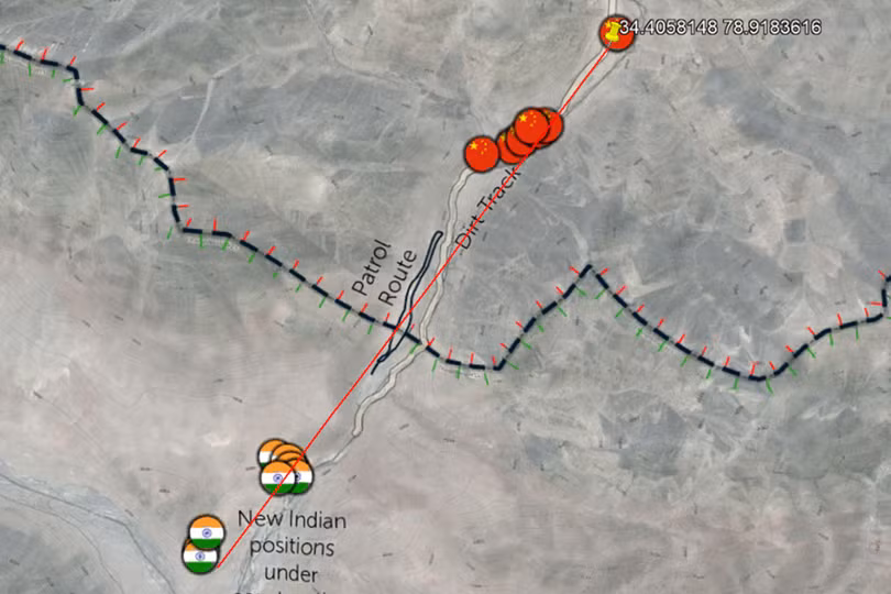 Hình thái đối đầu giữa quân đội hai bên trên biên giới gần khu vực tranh chấp (Ảnh: Đa Chiều)