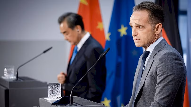 Trong cuộc gặp với Bộ trưởng Ngoại giao Trung Quốc Vương Nghị vào ngày 1/9, ông Heiko Maas đã công khai bày tỏ quan điểm của Đức về các vấn đề Hồng Kông, người Uyghur (Duy Ngô Nhĩ) và Đài Loan (Ảnh: Deutsche Welle).