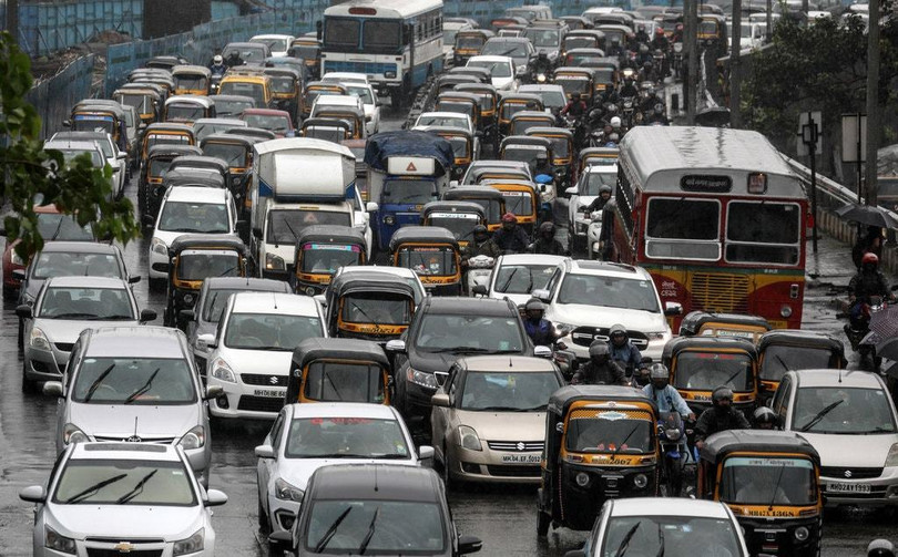 Nếu tài xế càng ấn còi nhiều lần thì đèn đỏ sẽ duy trì càng lâu. Nguồn: Screenrant.com