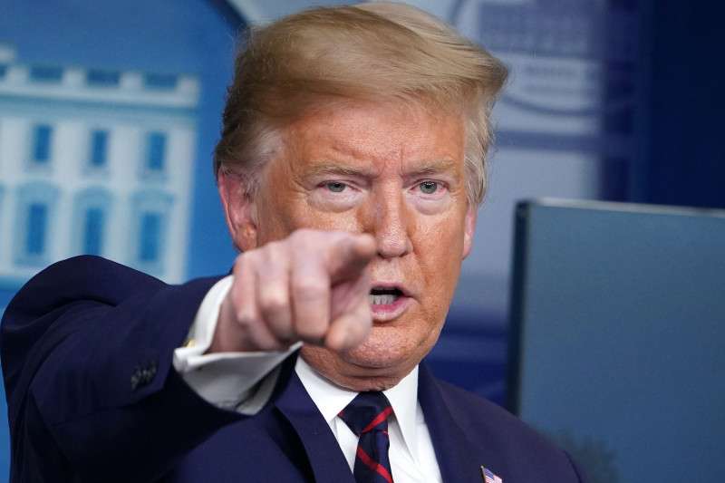 Tổng thống Donald Trump và báo giới Mỹ đang có cuộc khẩu chiến gay gắt xoay quanh các nỗ lực chống Covid-19 của chính quyền ông. 