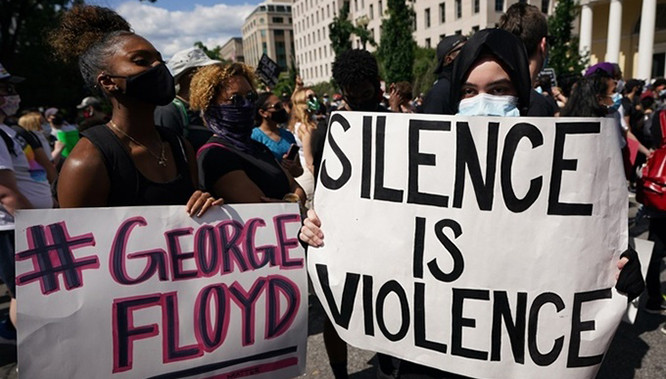 Người dân Mỹ sục sôi phẫn nộ và biểu tình đồng loạt trên khắp nước Mỹ sau cái chết của Floyd (Ảnh: AFP)