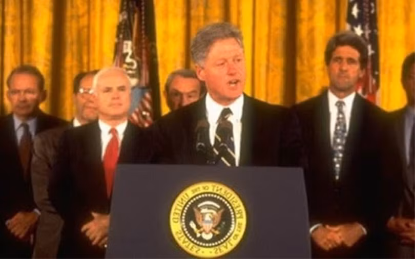 "Ngày hôm nay, tôi tuyên bố bình thường hóa quan hệ ngoại giao với Việt Nam", Tổng thống Bill Clinton tuyên bố ngày 11/7/1995. "Ngày hôm nay, tôi tuyên bố bình thường hóa quan hệ ngoại giao với Việt Nam", Tổng thống Bill Clinton tuyên bố ngày 11/7/1995.