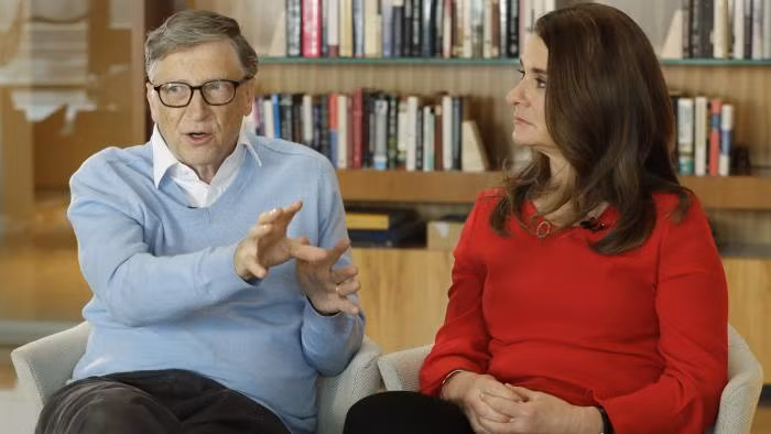 Tỉ phú Bill Gates và vợ, bà Melinda Gates đang điều hành một trong những quỹ thiện nguyện lớn nhất thế giới, bắt đầu từ khoản tiền 20 tỉ đô la của ông Gates. (Ảnh: Getty )