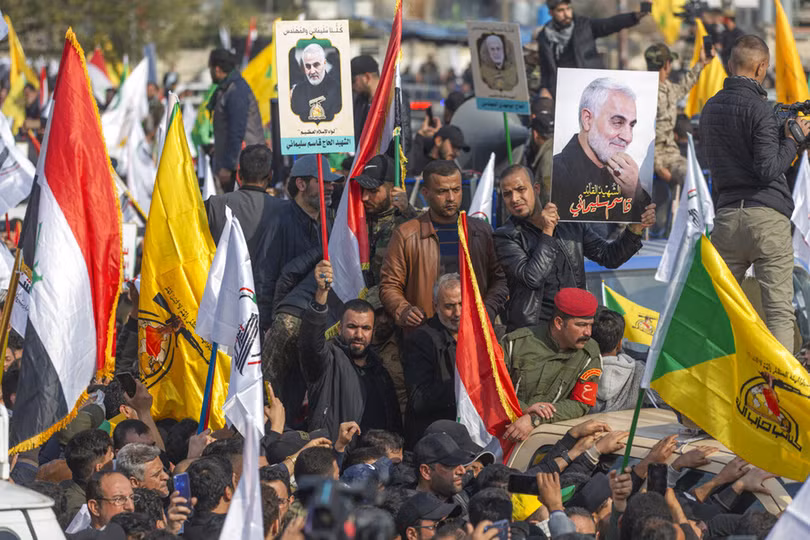 Hàng chục ngàn người tham gia đám tang Soleimani ở Iraq, cho thấy tầm ảnh hưởng sâu rộng của Iran ở nước này