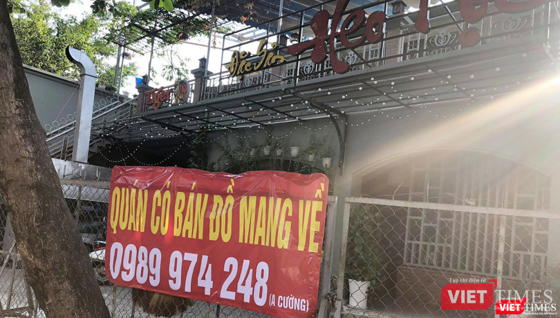 Khi phải tiến hành giãn cách xã hội, các cửa hàng ăn uống ở TP.HCM chỉ có thể bán đồ mang về. Ảnh: GVT.