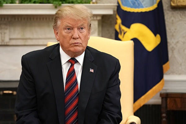 Quyết định khôi phục đánh thuế của ông Donald Trump gây bất ngờ cho Trung Quốc và quốc tế.