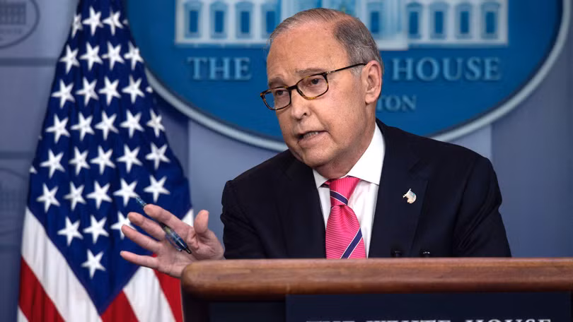 Ông Larry Kudlow: quyết định đánh thuế trở lại của ông Donald Trump là lời cảnh cáo đối với Trung Quốc. Ông Larry Kudlow: quyết định đánh thuế trở lại của ông Donald Trump là lời cảnh cáo đối với Trung Quốc.