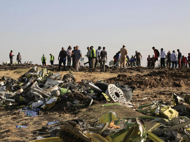 Hiện trường vụ tai nạn thảm khốc của chiếc Boeing 737 MAX 8 thuộc hãng hàng không Ethiopian Airlines