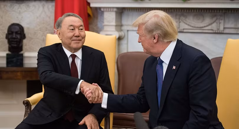 Dưới thời Tổng thống Nazarbayev , Kazakhstan có mối quan hệ thân thiện với cả Mỹ, Nga và Trung Quốc. Ảnh: Ông Nazarbayev và Tổng thống Mỹ Donald Trump Dưới thời Tổng thống Nazarbayev , Kazakhstan có mối quan hệ thân thiện với cả Mỹ, Nga và Trung Quốc. Ảnh: Ông Nazarbayev và Tổng thống Mỹ Donald Trump