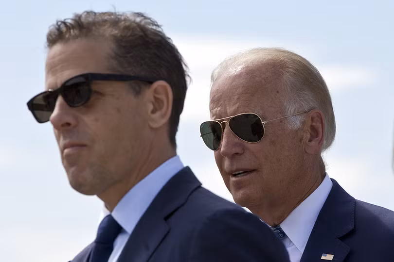 Hai cha con Joe Biden và Hunter Biden (Ảnh: Politico). Hai cha con Joe Biden và Hunter Biden (Ảnh: Politico).