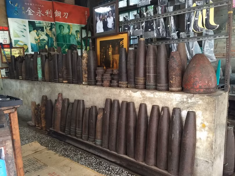 Bộ sưu tập các loại đạn pháo do phía Trung Quốc bắn sang Kim Môn (Ảnh tư liệu).