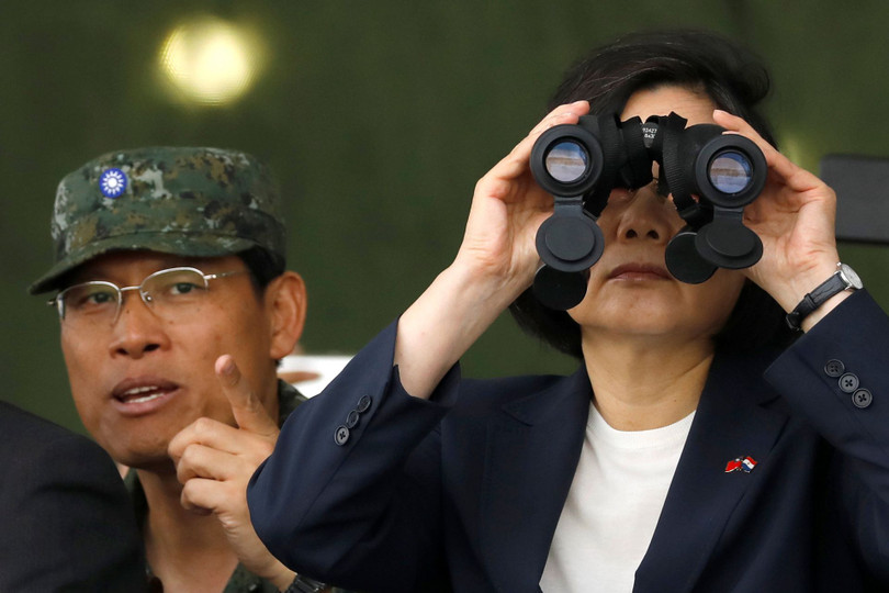 Phía Đài Loan hàng năm đều tổ chức các cuộc diễn tập phòng thủ đảo với sự có mặt của bà Thái Anh Văn tới quan sát (Ảnh: Reuters).