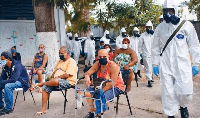 Số người bị bệnh ở Brazil đang tăng đột biến do lây nhiễm mạnh trong cộng đồng (Ảnh: AP).