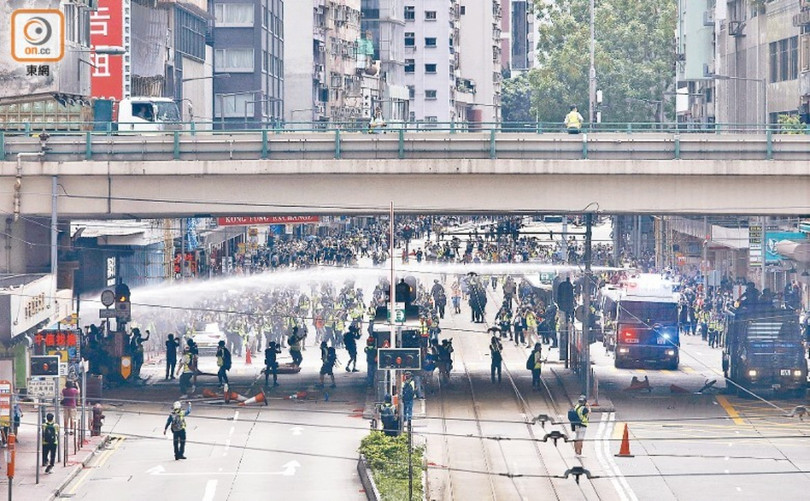 Ngày 24/5, biểu tình bạo lực tái diễn ở Hồng Kông sau mấy tháng yên tĩnh (Ảnh: Dongfang).