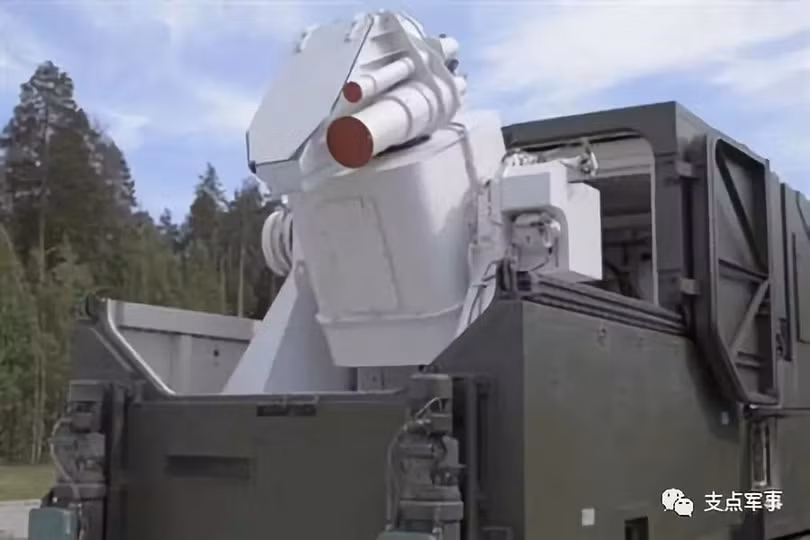 Hệ thống vũ khí laser "Peresvet" của Nga lắp trên xe tải (Ảnh: Sohu). Hệ thống vũ khí laser "Peresvet" của Nga lắp trên xe tải (Ảnh: Sohu).