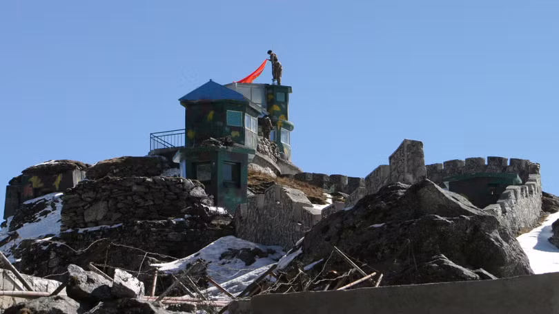 Một đồn binh Trung Quốc ở biên giới, nơi từng xảy ra đụng độ năm 2017 (Ảnh: Reuters).