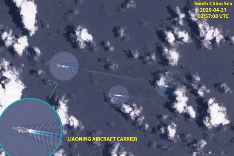 Vệ tinh Mỹ chụp ảnh hoạt động của cụm tác chiến tàu sân bay Liêu Ninh trên Biển Đông (Ảnh: Đa Chiều). Vệ tinh Mỹ chụp ảnh hoạt động của cụm tác chiến tàu sân bay Liêu Ninh trên Biển Đông (Ảnh: Đa Chiều).