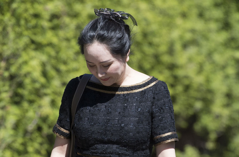 Khi rời nhà đến tòa, bà Mạnh Vãn Chu rất tin tưởng mình được trả tự do (Ảnh: AP). Khi rời nhà đến tòa, bà Mạnh Vãn Chu rất tin tưởng mình được trả tự do (Ảnh: AP).