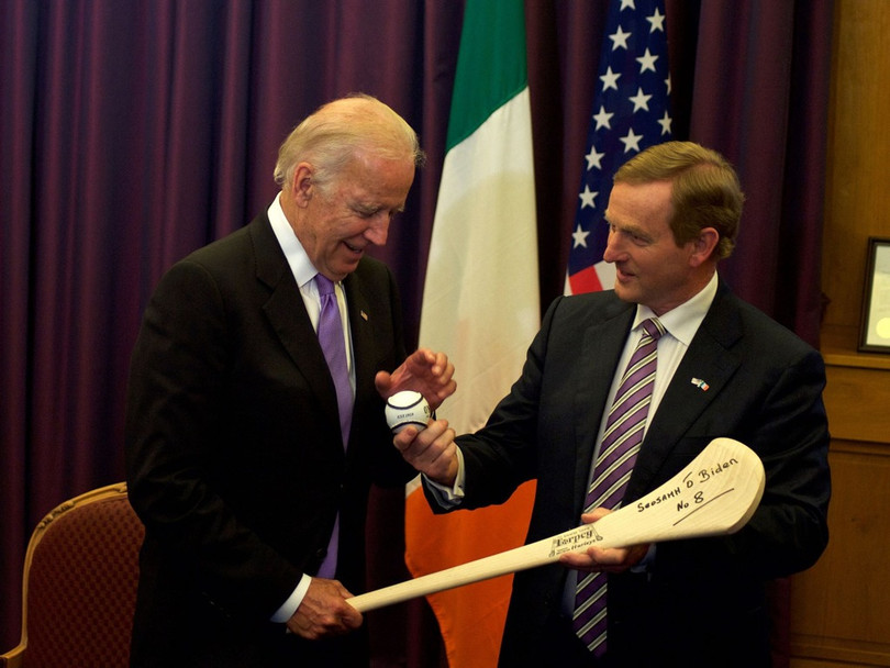 Ngày 21 tháng 6 năm 2016, Phó Tổng thống Mỹ khi đó là Joe Biden đã nhận được một món quà từ Thủ tướng Ireland, Nda Kenny: bóng chày và gậy bóng chày khi ông tới thăm nước này.