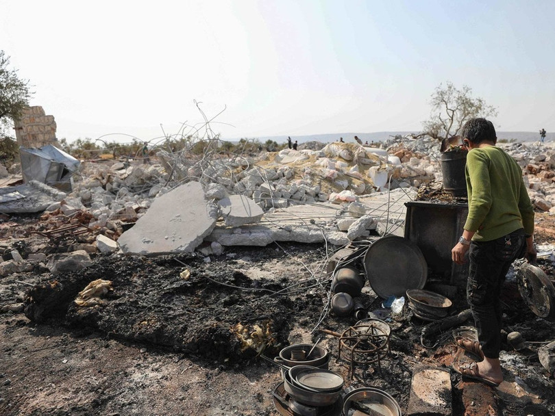 Cận cảnh ngôi nhà nơi Baghdadi ẩn náu sau hành động của quân đội Mỹ. Cận cảnh ngôi nhà nơi Baghdadi ẩn náu sau hành động của quân đội Mỹ.