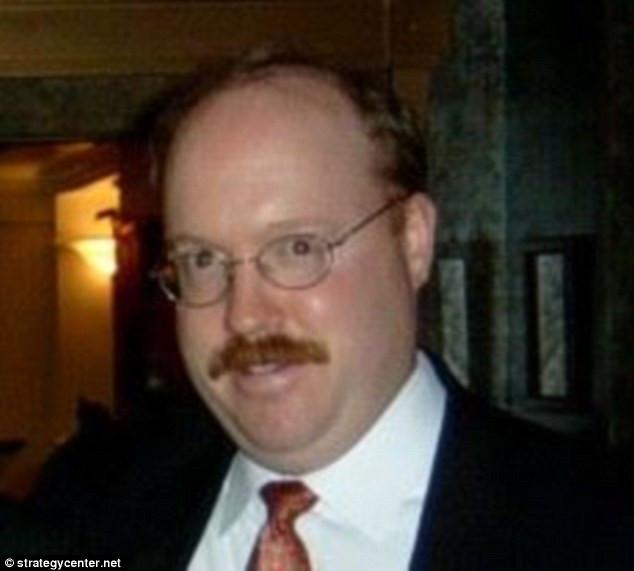 Nhà nghiên cứu Richard Fisher: Trung Quốc luôn có tham vọng có kho vũ khí hạt nhân nhiều hơn Mỹ và Nga, chỉ có điều trước đây họ không có nguồn tài chính để thực hiện được điều đó