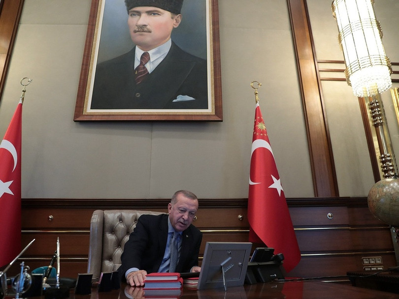 Ngày 9/10, ông Erdogan đã quyết định phát động chiến dịch "Con suối Hòa bình" sau khi nhận được bức thư của ông Donald Trump