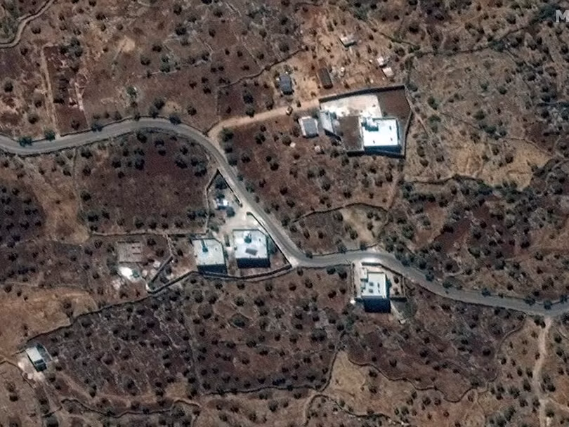 Ảnh vệ tinh ngày 26/10 chụp khu nhà nơi Baghdadi ẩn náu ở Tây Bắc Syria Ảnh vệ tinh ngày 26/10 chụp khu nhà nơi Baghdadi ẩn náu ở Tây Bắc Syria
